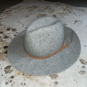 Grey hat